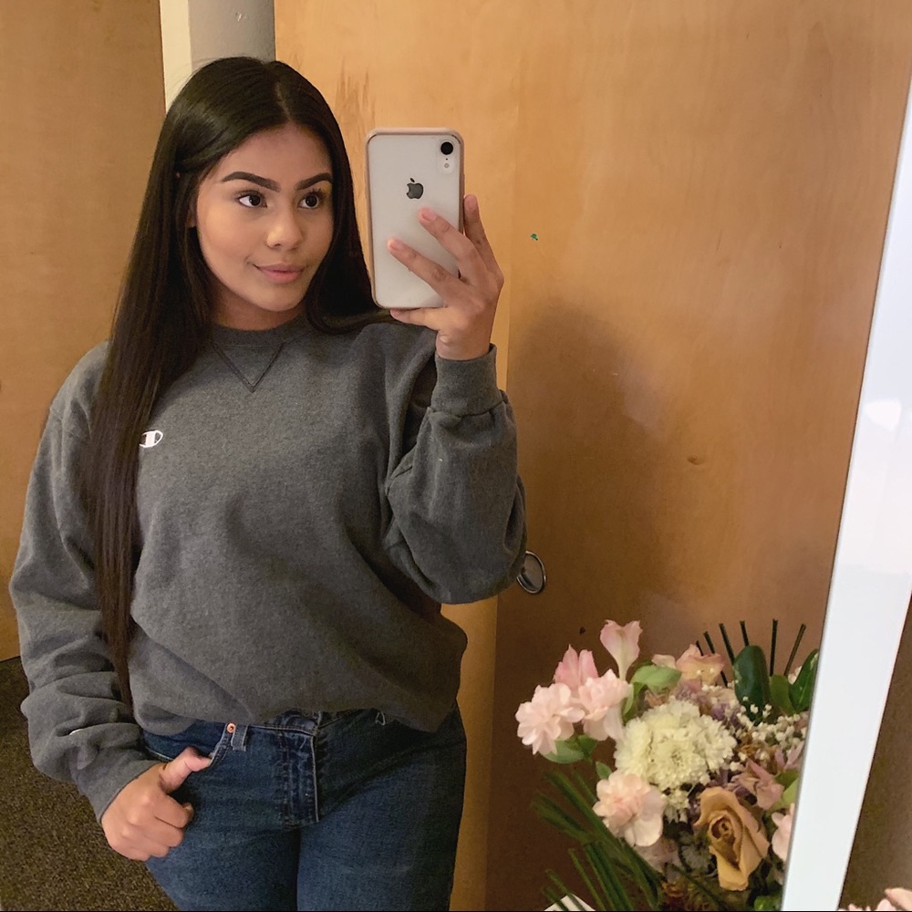 Comfy Champions Crewneck 🤍
